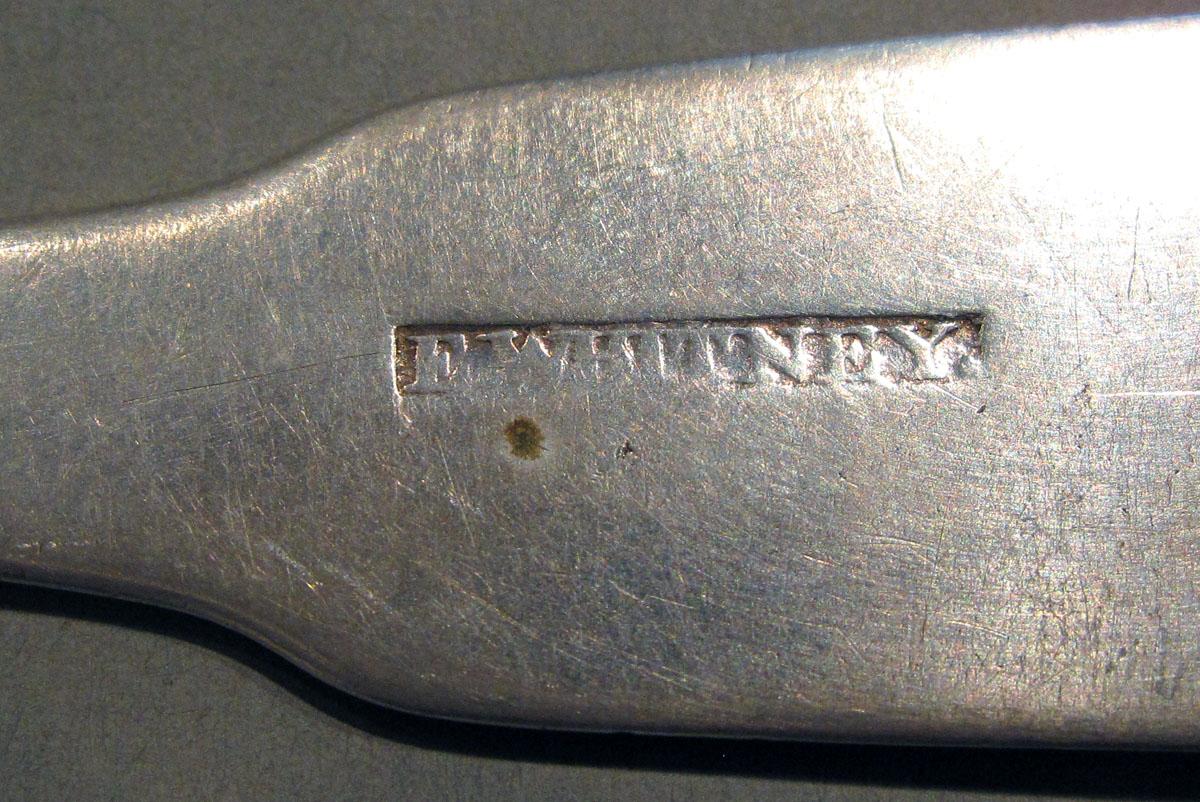 1998.0004.1386 Silver Spoon mark