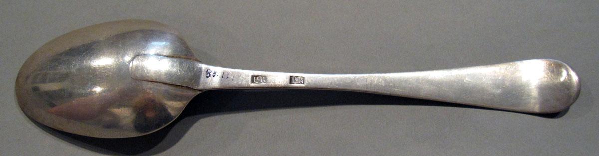 1998.0004.1387 Silver Spoon underside