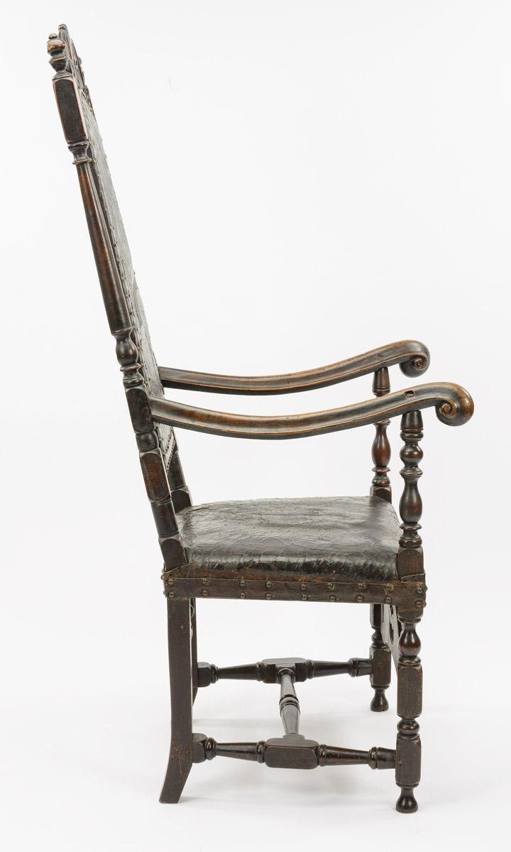 1958.0553 Chair, view 4