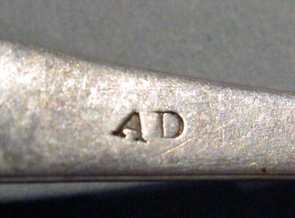 1998.0004.1396.003 Siver Spoon mark