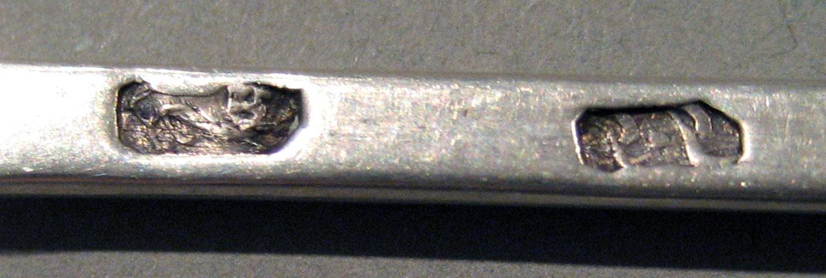 1998.0004.1407 Silver Spoon mark
