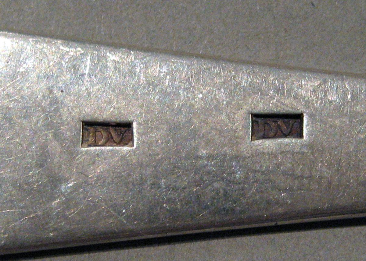 1998.0004.1410.001 Silver Spoon mark
