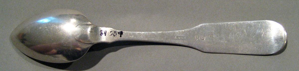 1998.0004.1413 Silver Spoon underside