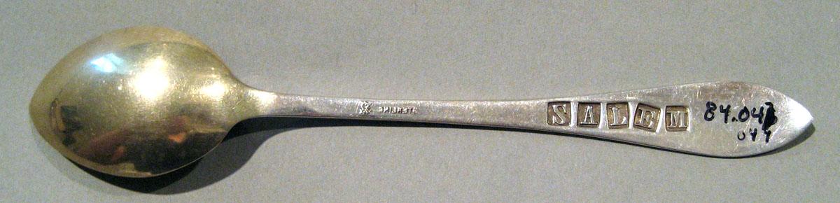 1998.0004.1443 Silver Spoon underside