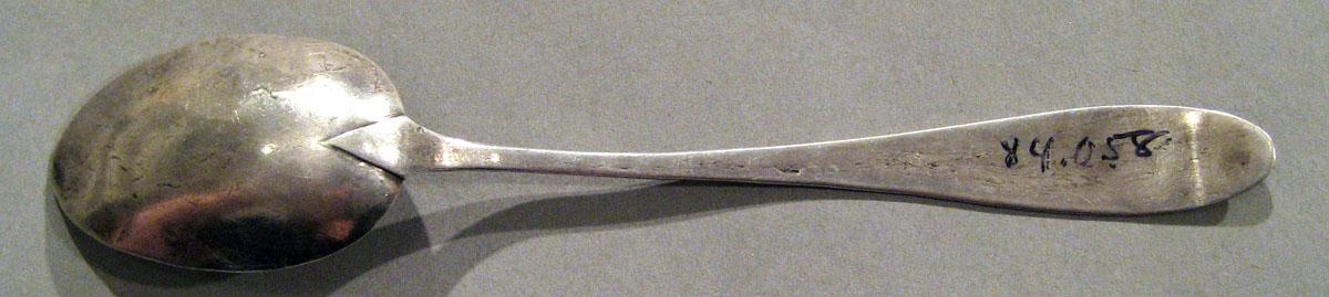 1998.0004.1459 Silver Spoon underside