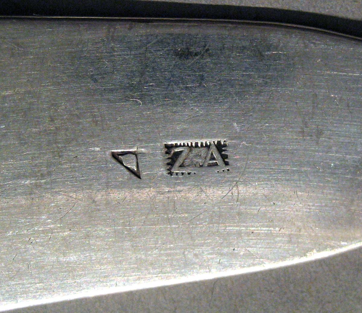 1998.0004.1464 Silver Spoon mark