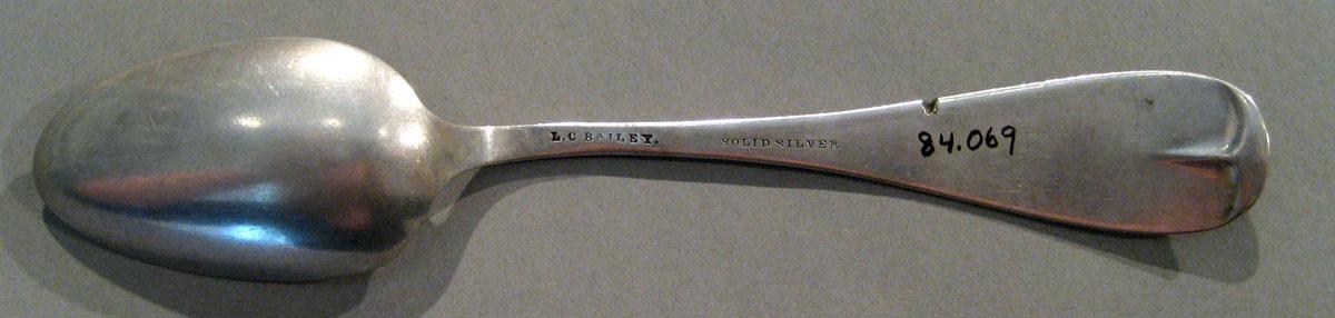 1998.0004.1470 Silver Spoon underside