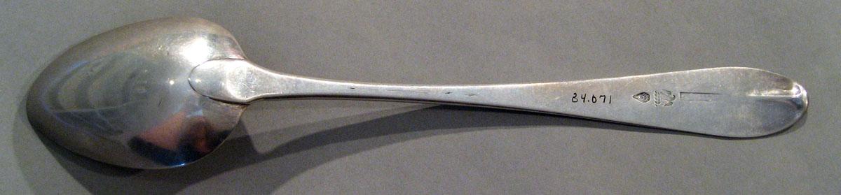 1998.0004.1472 Silver Spoon underside