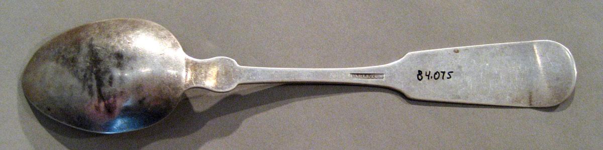1998.0004.1476 Silver Spoon underside
