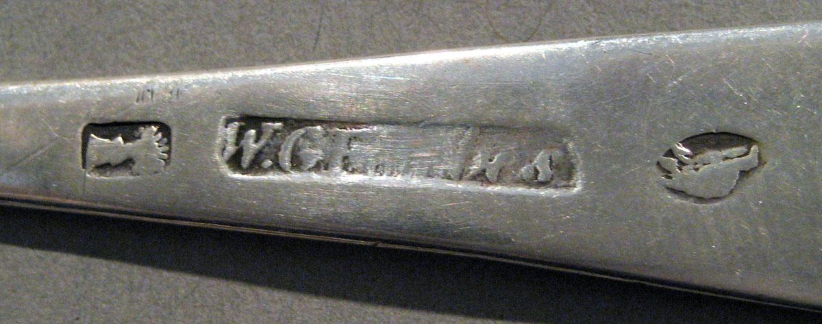 1998.0004.1483.001 Silver Spoon mark