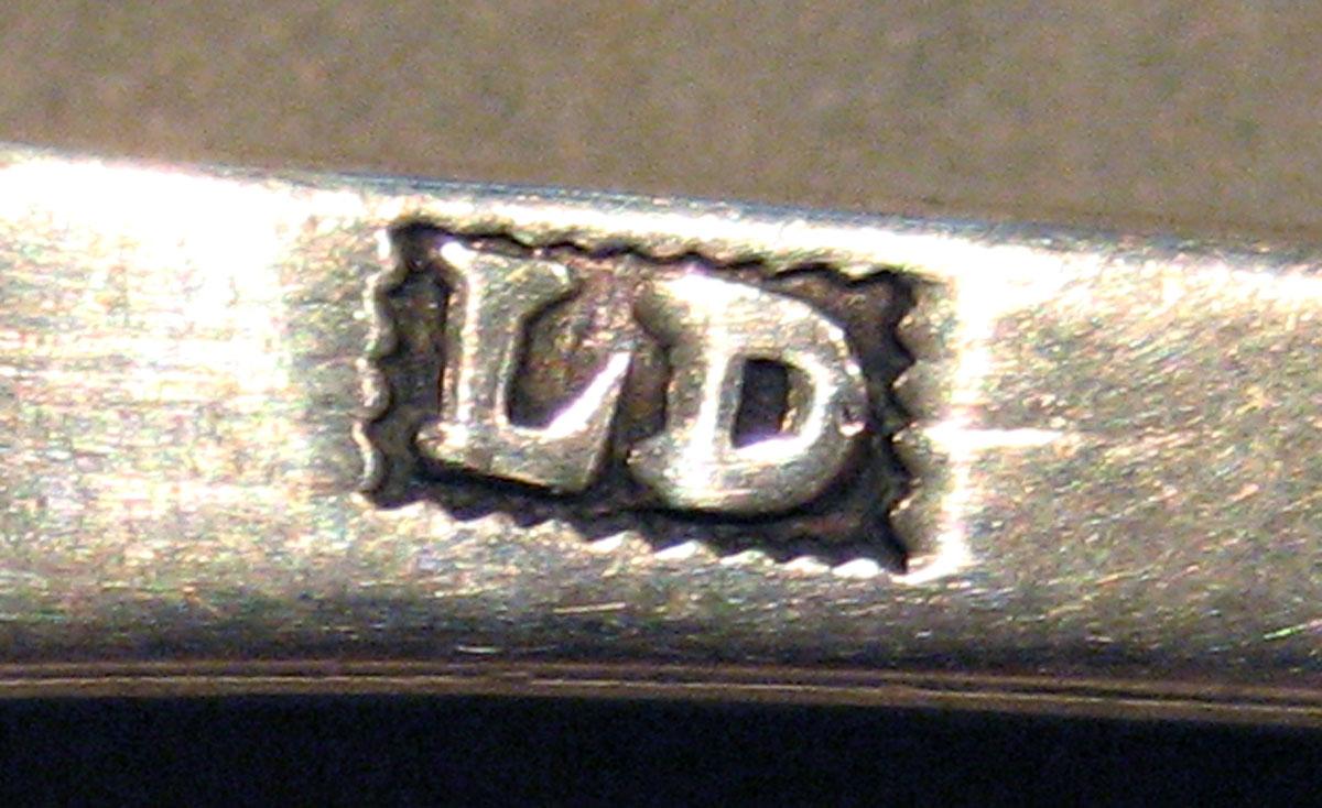 1998.0004.1491 Silver Spoon mark