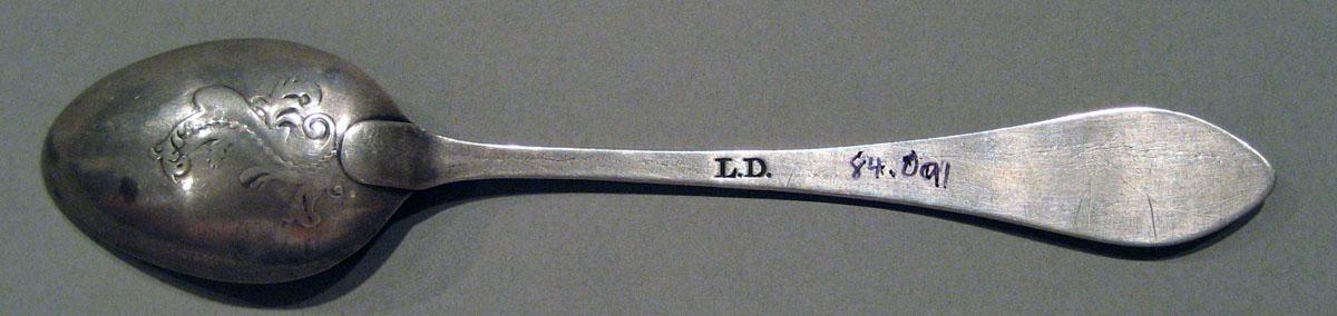 1998.0004.1492 Silver Spoon underside