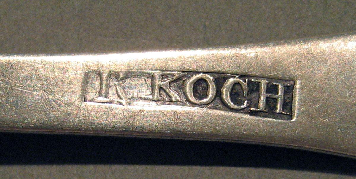 1998.0004.1493 Silver Spoon mark