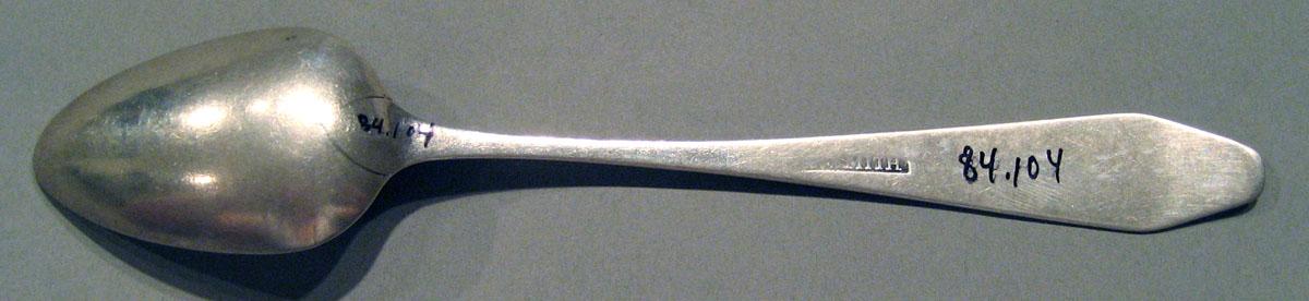 1998.0004.1495 Silver Spoon underside