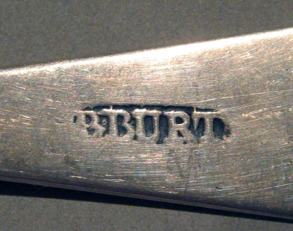 1998.0004.1498.001 Silver Spoon mark