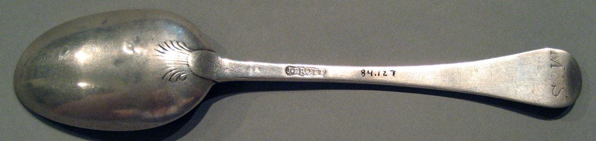 1998.0004.1516 Silver Spoon underside