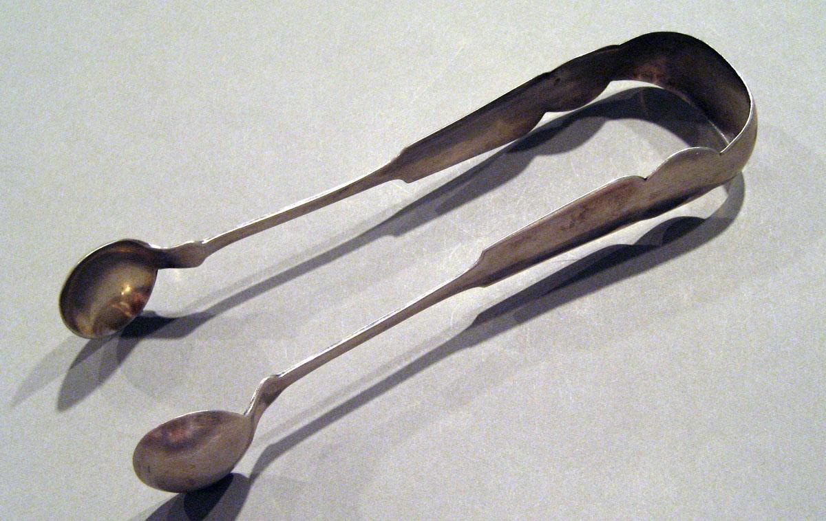 1998.0004.1519 Silver Tongs view 1