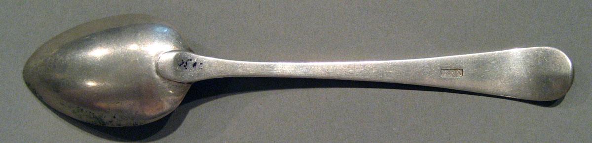 1998.0004.1527 Silver Spoon underside