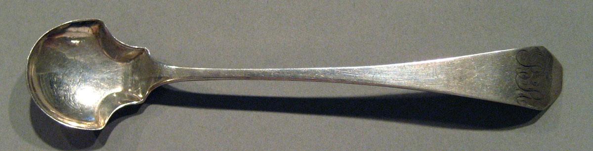 1998.0004.1530 Silver Spoon upper surface