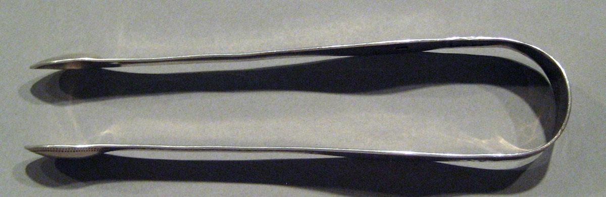 1998.0004.1531 Silver Tongs view 2