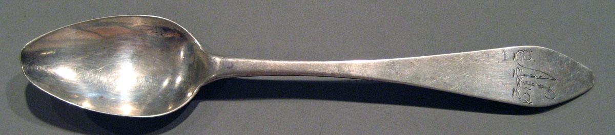 1998.0004.1536.001 Silver Spoon upper surface