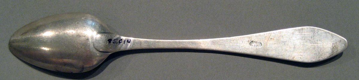 1998.0004.1536.001 Silver Spoon underside