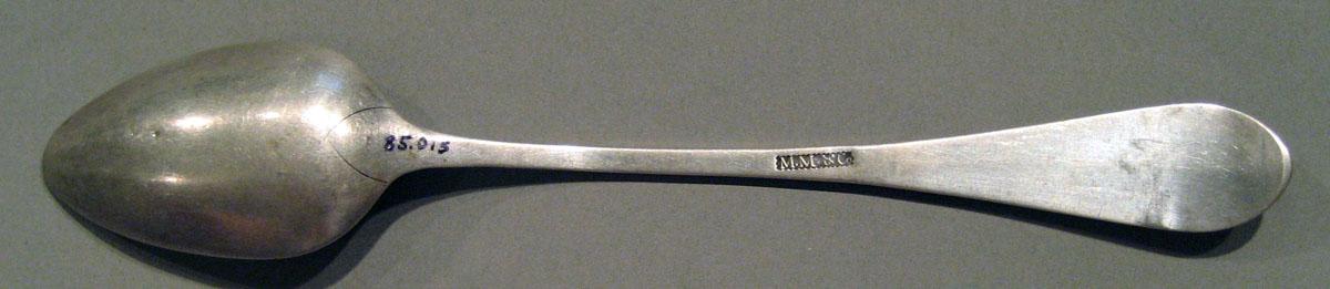 1998.0004.1537.004 Silver Spoon underside