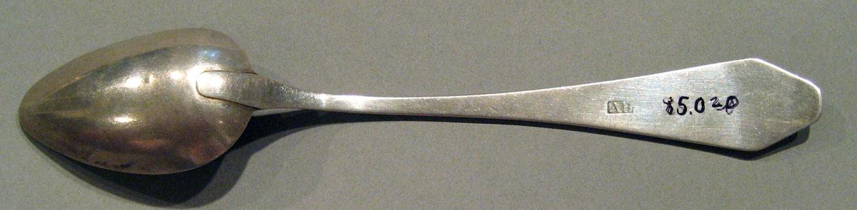 1998.0004.1542 Silver Spoon underside