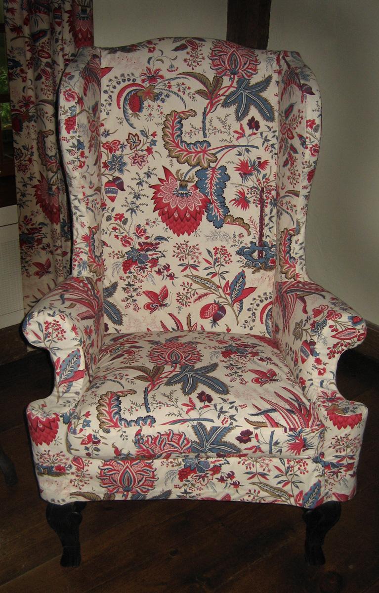 1958.0576 chair with 1984.0673.001 slip cover view 2