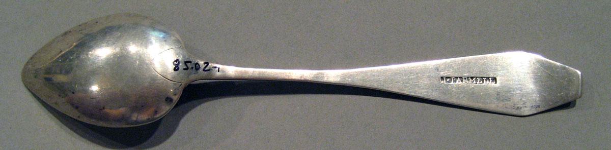 1998.0004.1547.001 Silver Spoon underside