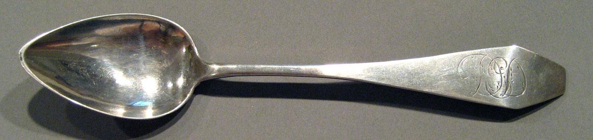 1998.0004.1547.003 Silver Spoon upper surface