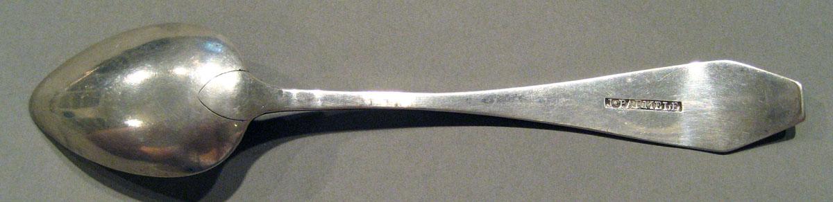 1998.0004.1547.004 Silver Spoon underside