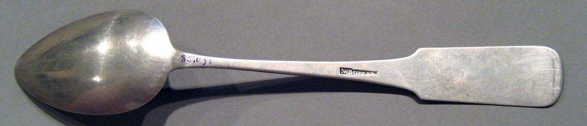 1998.0004.1552 Silver Spoon underside