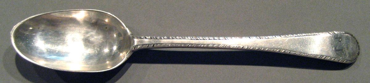 1998.0004.1553.001 Silver Spoon upper surface