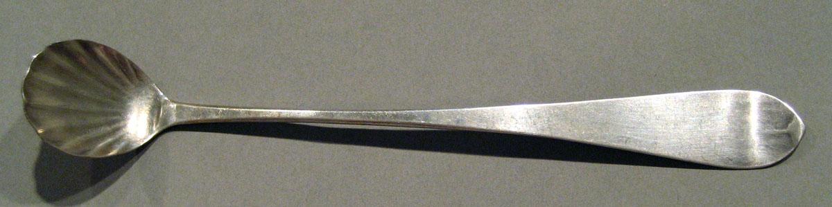 1998.0004.1557 Silver Spoon upper surface