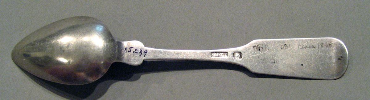 1998.0004.1559 Silver Spoon underside