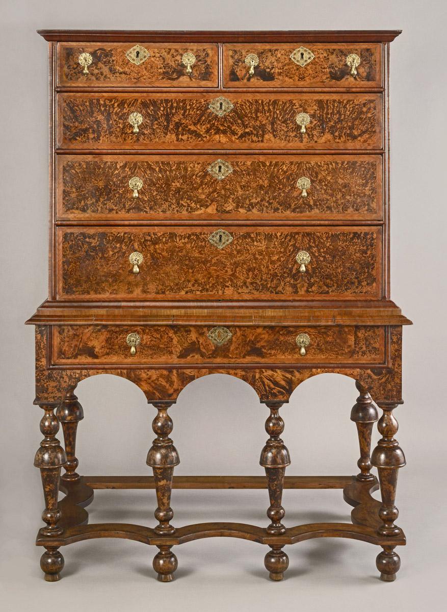 1958.0579 Chest of drawers, view 2