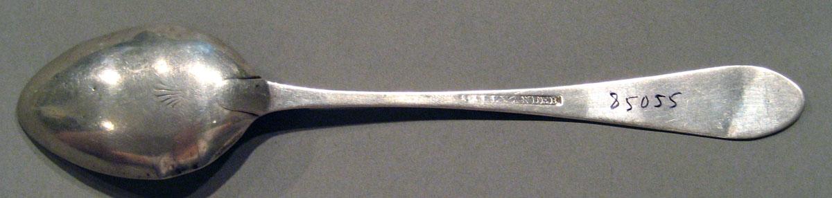 1998.0004.1673 Silver Spoon underside