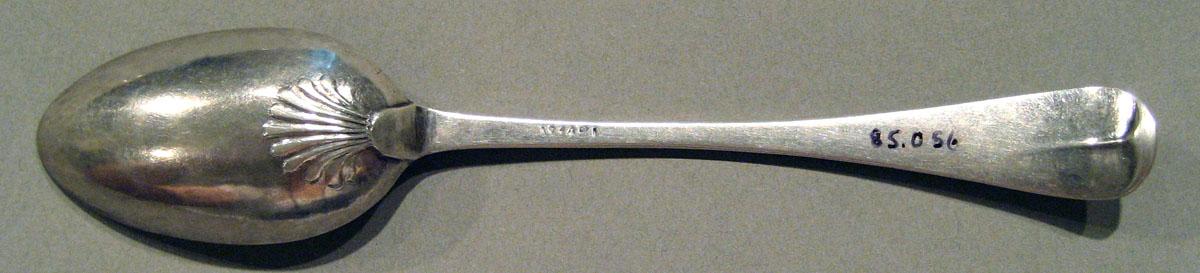 1998.0004.1674 Silver Spoon underside
