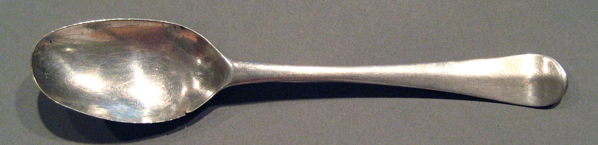 1998.0004.1675 Silver Spoon upper surface