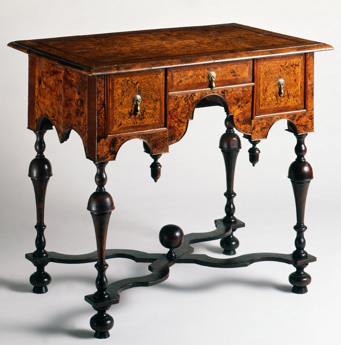 1958.0584 Table, Dressing table