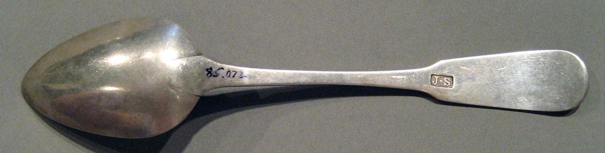 1998.0004.1690.003 Silver Spoon underside