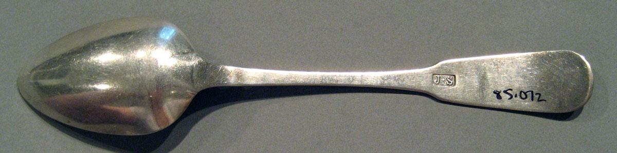 1998.0004.1690.008 Silver Spoon underside