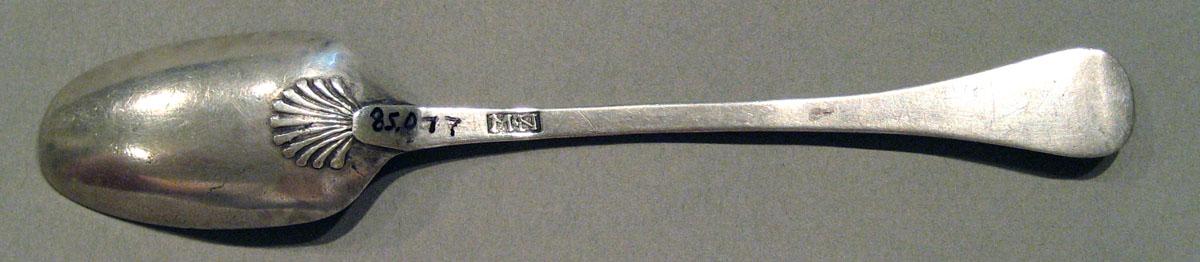 1998.0004.1695 Silver Spoon underside