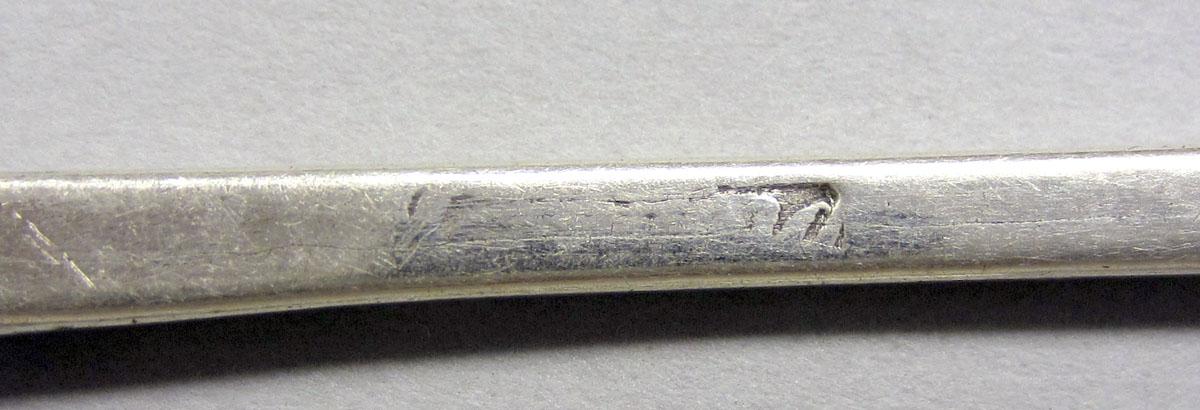 1998.0004.1709 spoon mark