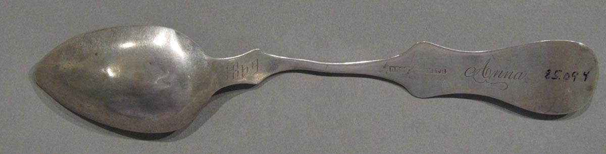 1998.0004.1710 spoon underside