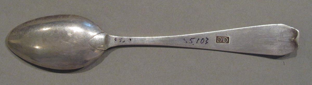 1998.0004.1719 spoon underside