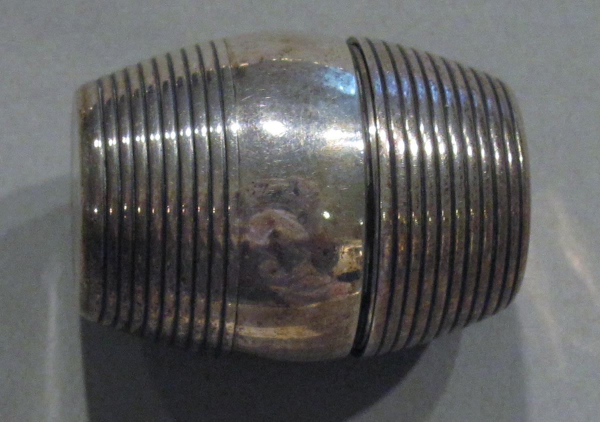 1998.0004.1723 grater side