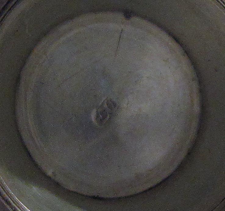 1998.0004.1723 grater mark