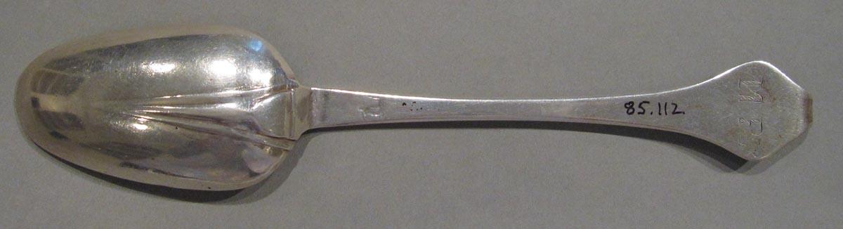 1998.0004.1728 spoon underside